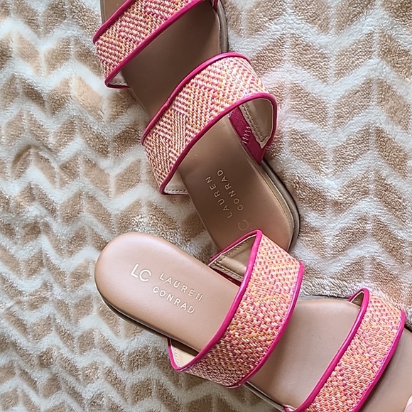 Sandals - Picture 3 of 5